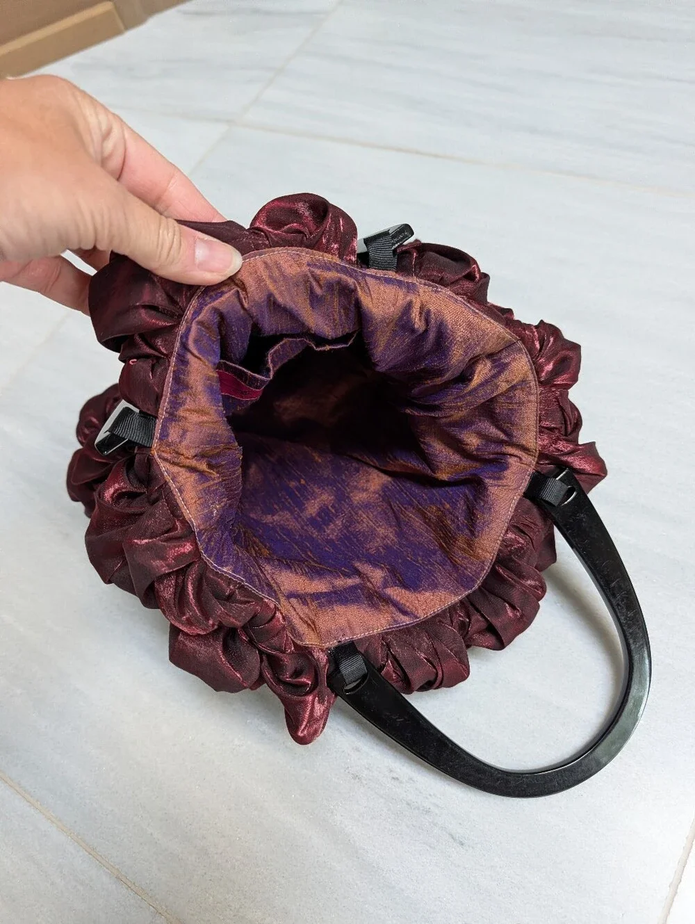 funky SARAH LARSON burgundy ruffle handbag purse art to wear